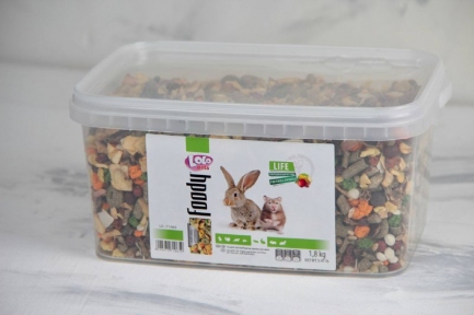 LoLo pets Корм для кроликів і гризунів відро фруктовий 1,8 кг 71065