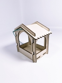 Годівниця для вуличних птахів.